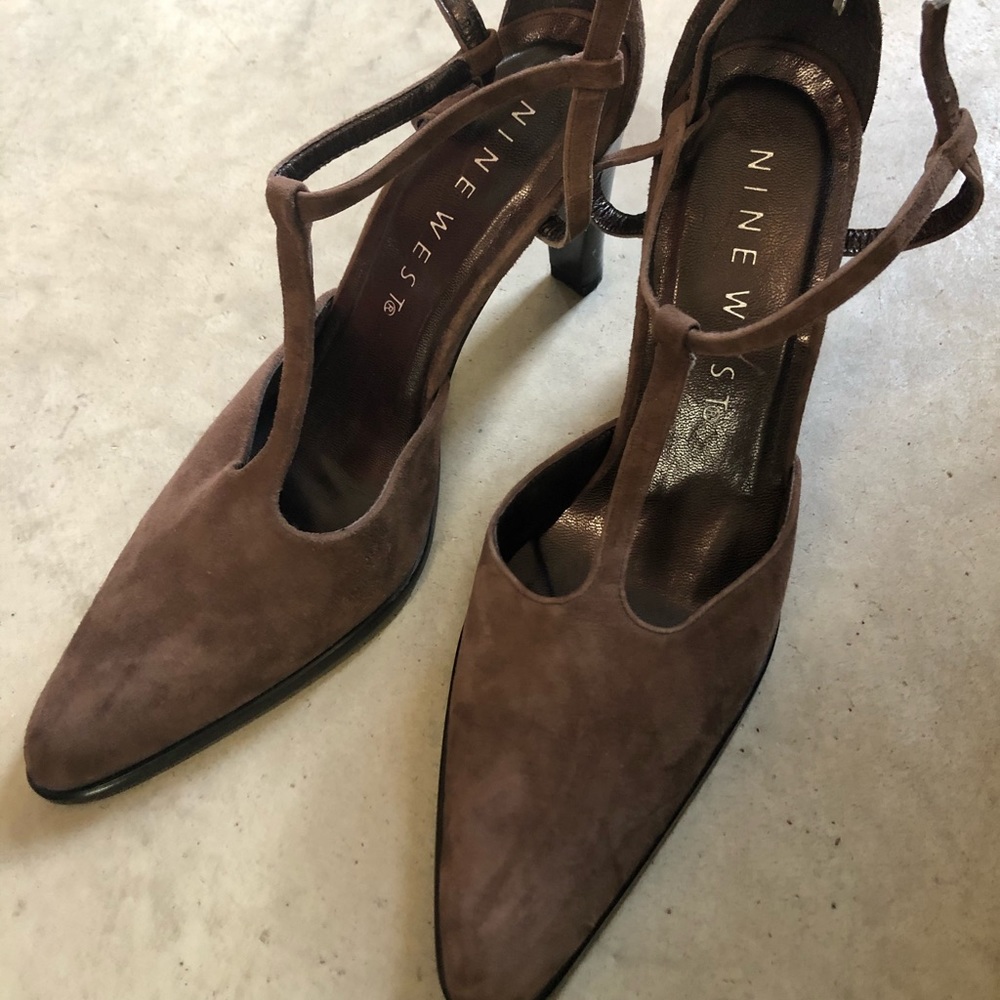 Nine West Suede Vintage Pumps